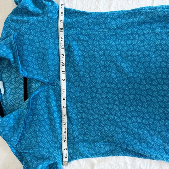 Columbia Blue Quarter-Zip Sweatshirt – Subtle Pattern | Size Small - Picture 4 of 4